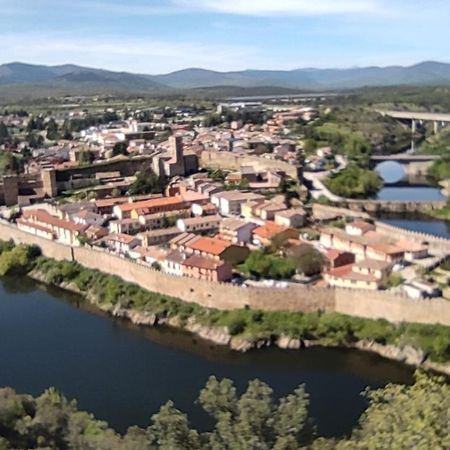 Puente Viejo De Buitrago Casa Enebro Apartment Буитраго дел Лосоя Екстериор снимка